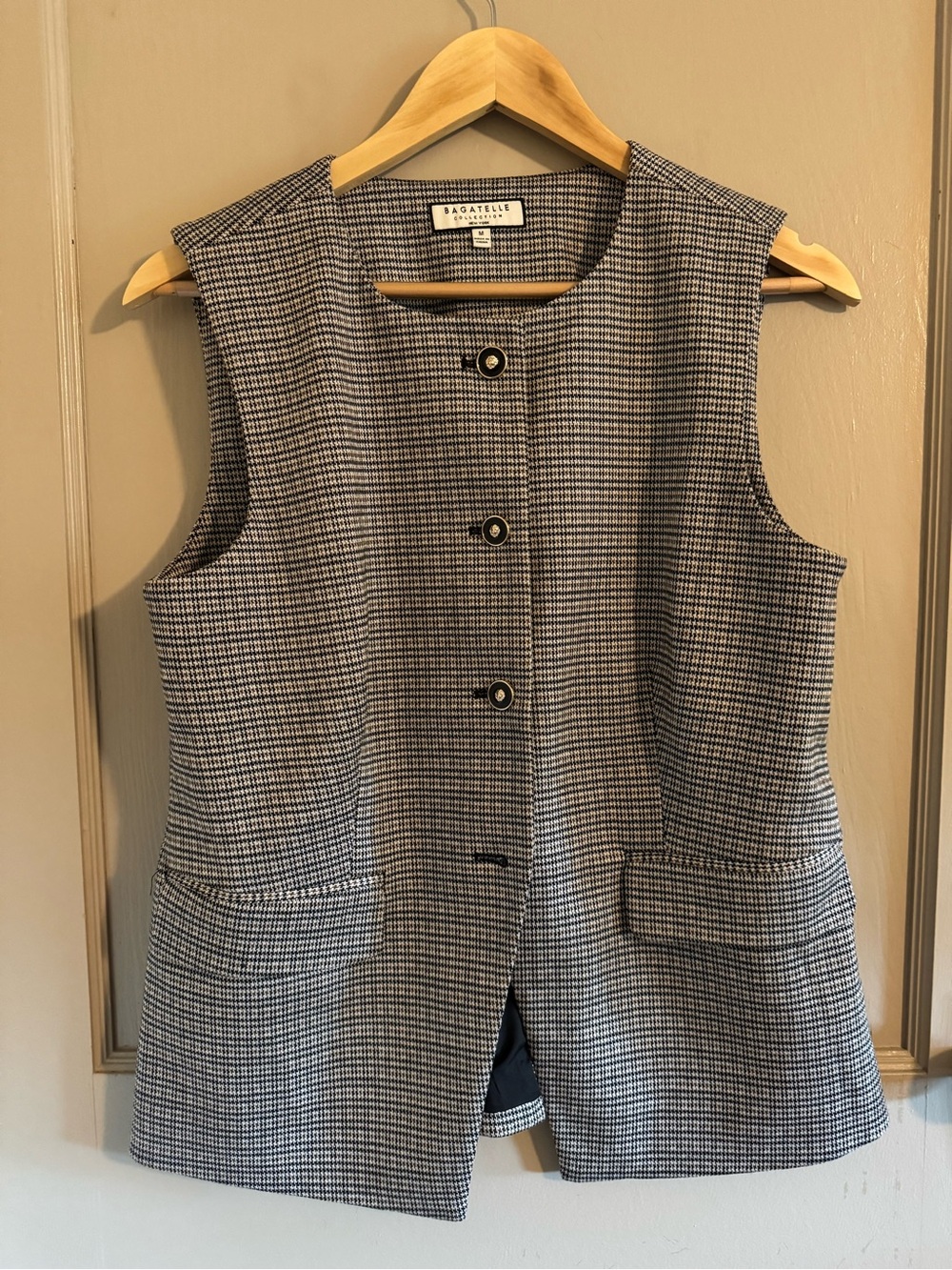 bagatelle Black and White Checked Sleeveless Tailored Vest